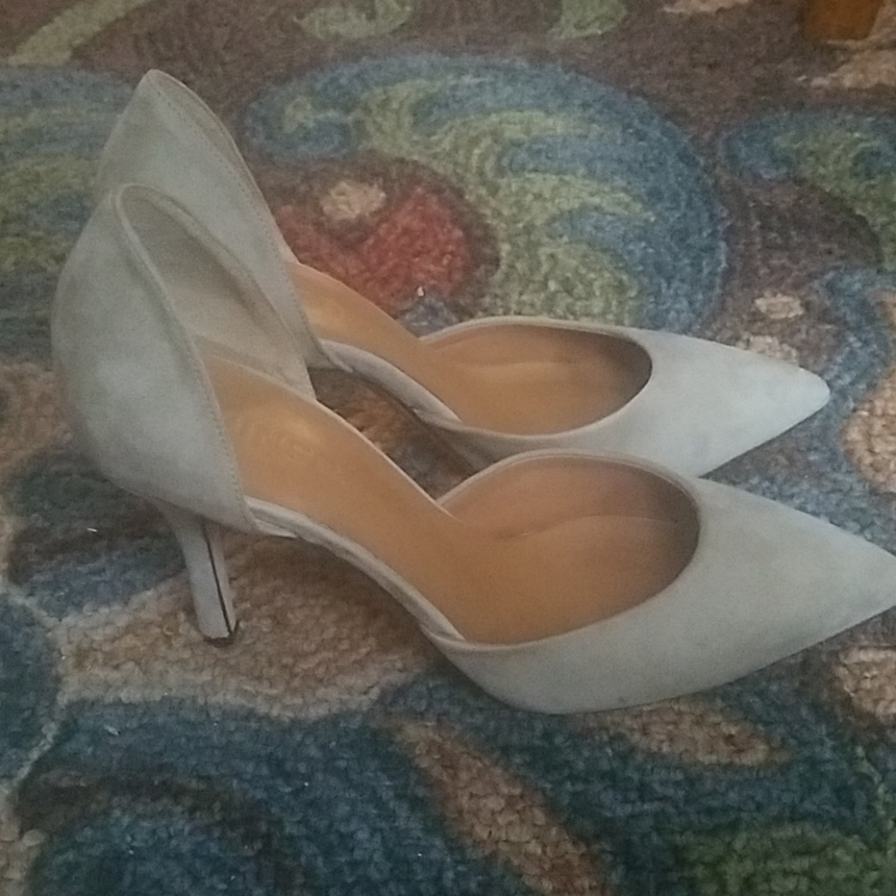 ✨Vince Pumps✨ - Picture 1 of 4
